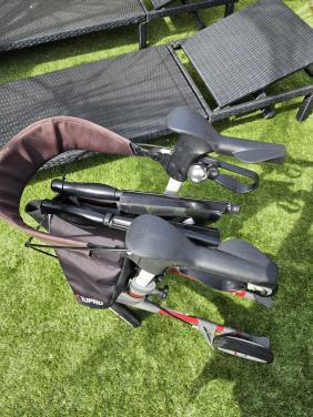 Zgan Topro Troja 5G rollator in de kleur rood zeer nette staat, nieuw model