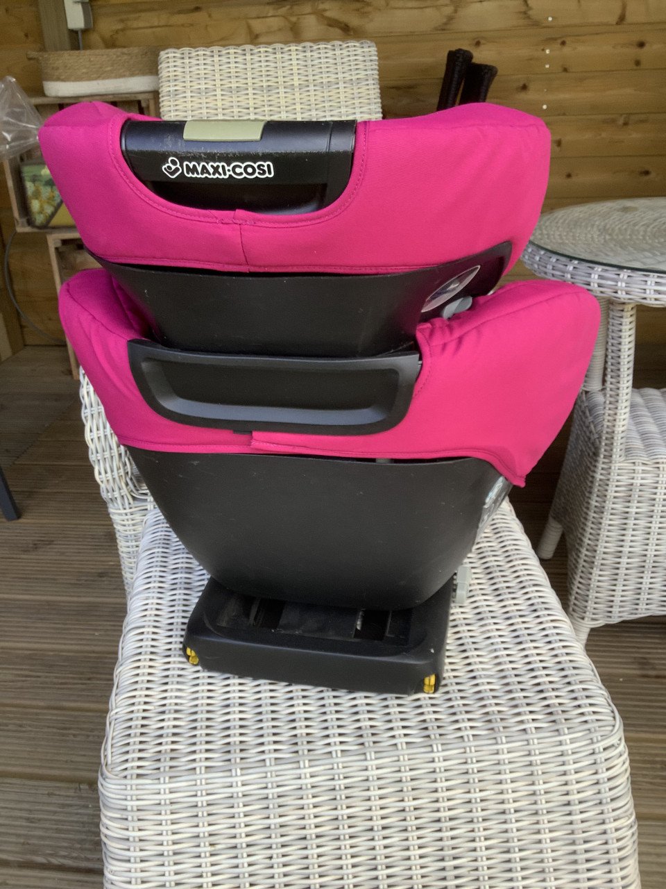 Nette autostoel Maxi-Cosi FeroFix. Verstelbare rug in hoogte.