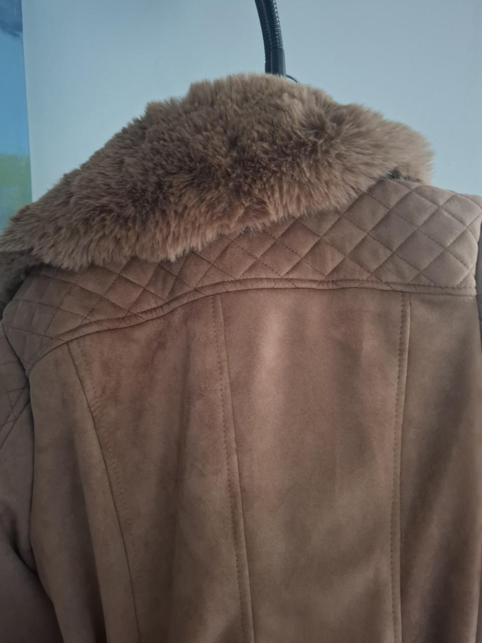 Nieuwe suede jas met bont