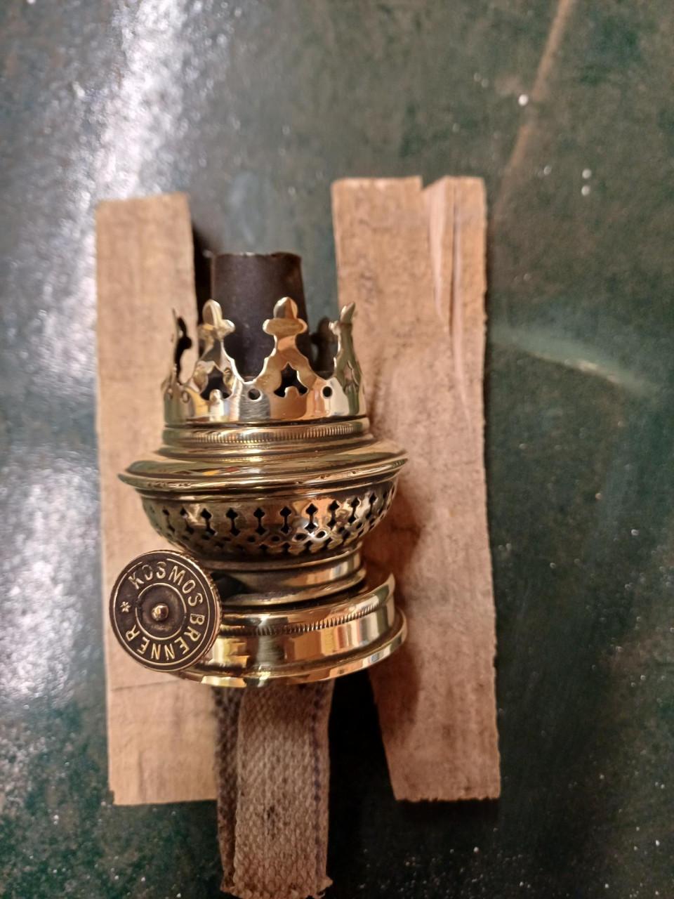 Olielamp brander