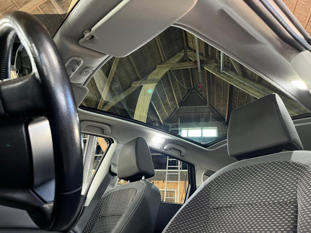 Nissan Qashqai +2 2.0 optima 7 pers, panoramadak