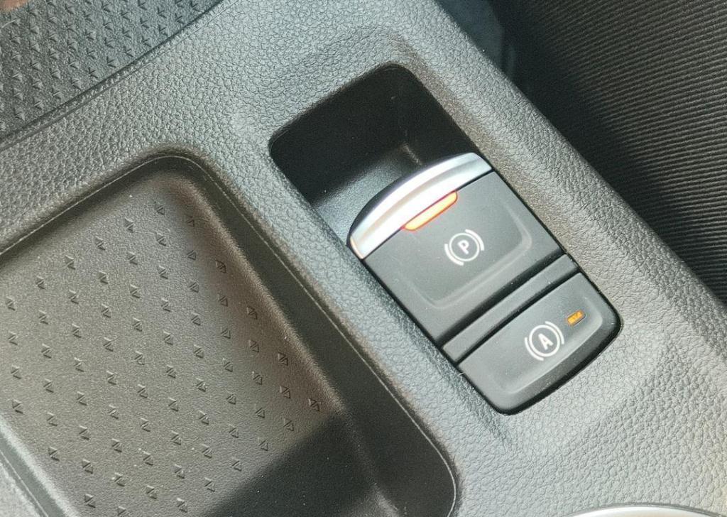 Renault Captur 1.6 e-tech hybrid 145 initiale paris