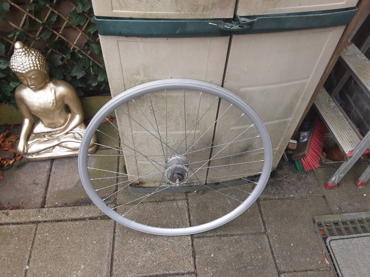 28 inch shimano voorwiel, naafdynamo