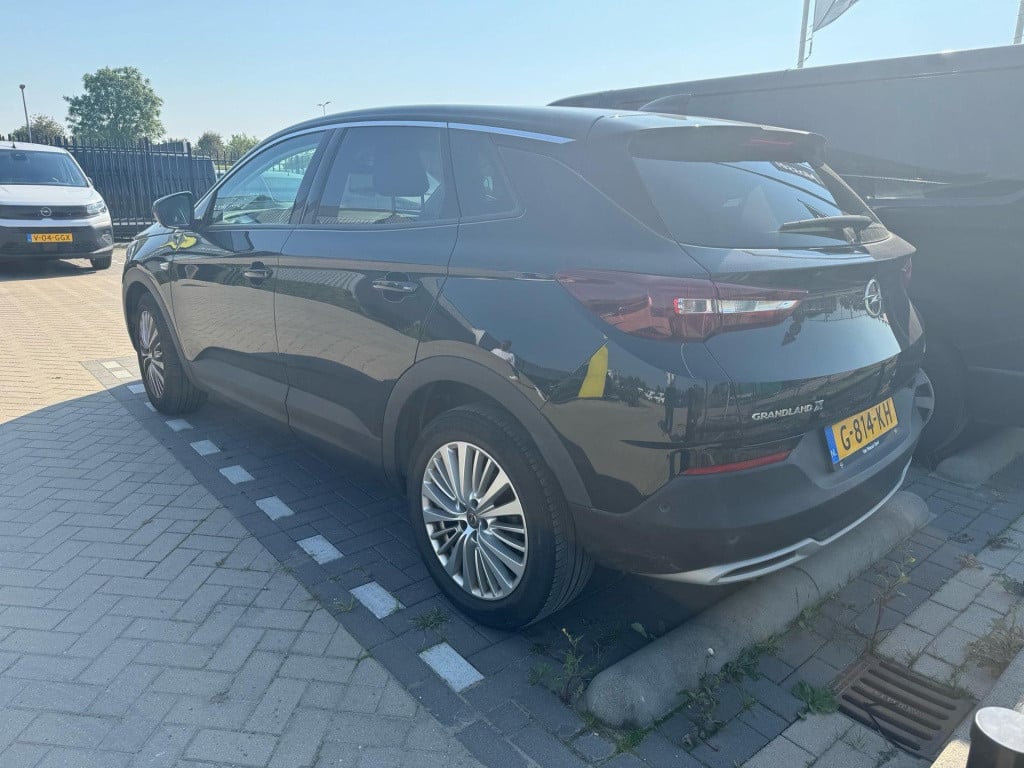Opel Grandland X 1.2 turbo business executive