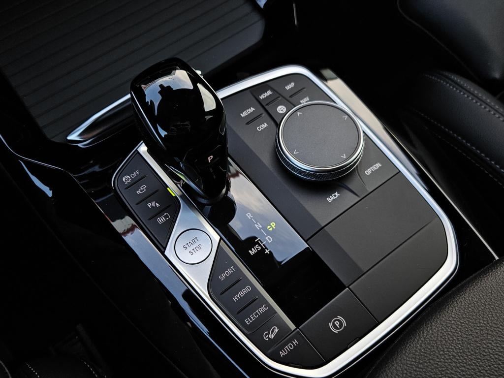 BMW X3 xdrive30e high executive m-sport | pano | head-up