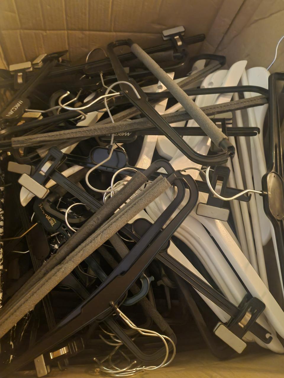 Kledinghangers (3 dozen)