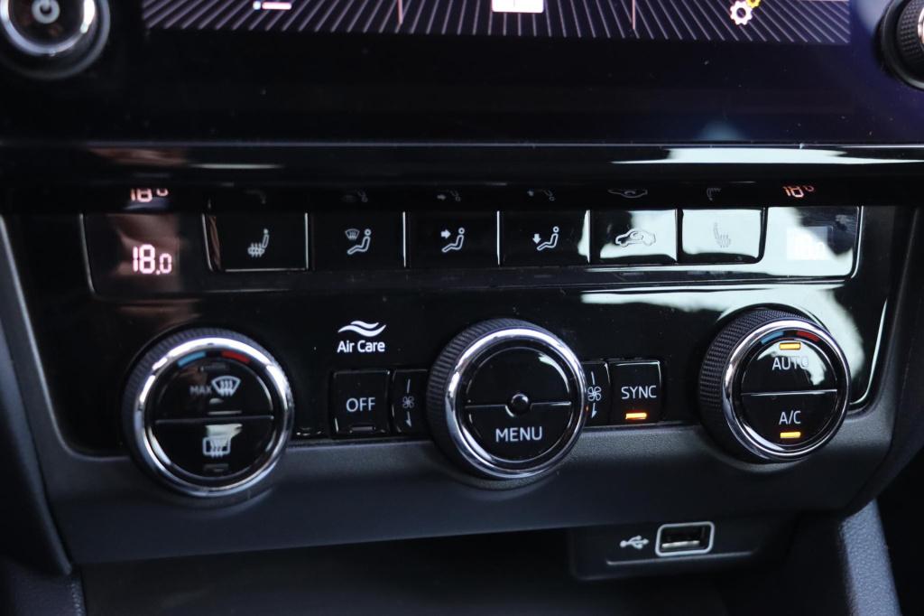 Skoda Octavia combi 1.0 tsi greentech business edition