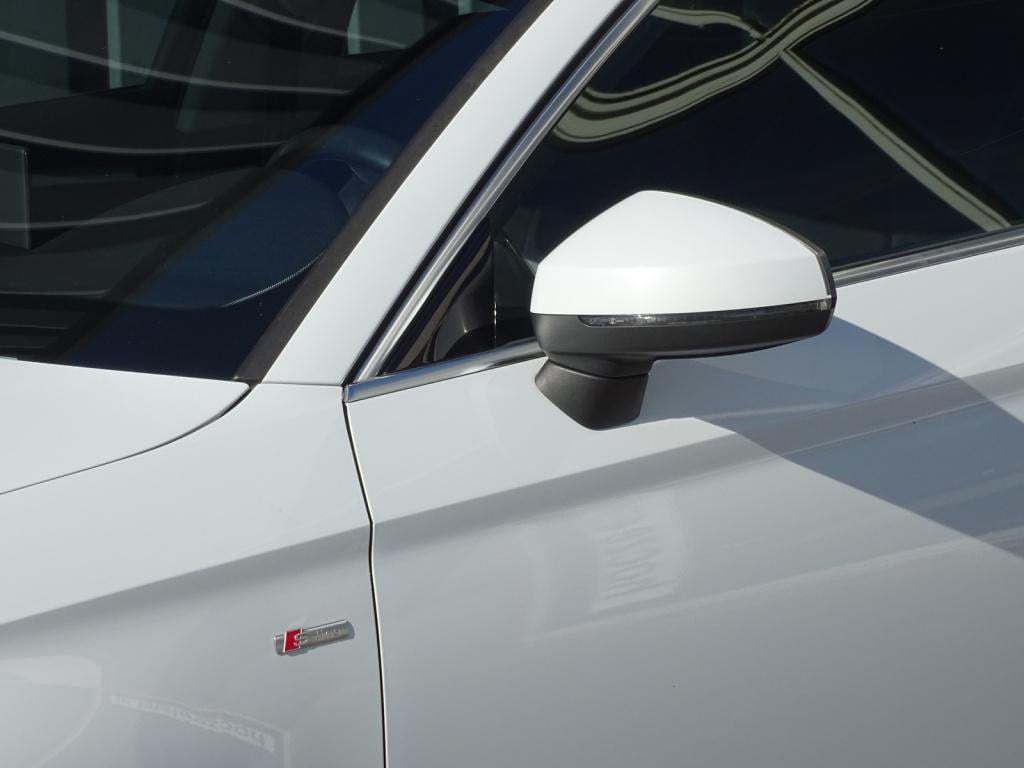 Audi A3 limousine 1.4 tfsi cod attraction pro line plus s-line automaat