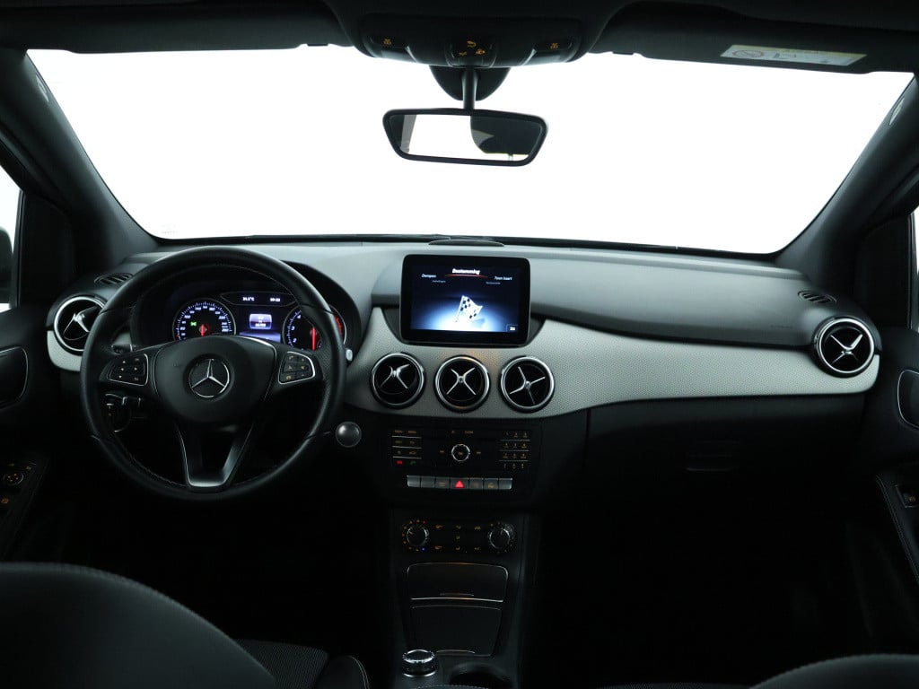 Mercedes-Benz B-Klasse 180 ambition | trekhaak | parkeersensoren | inclusie