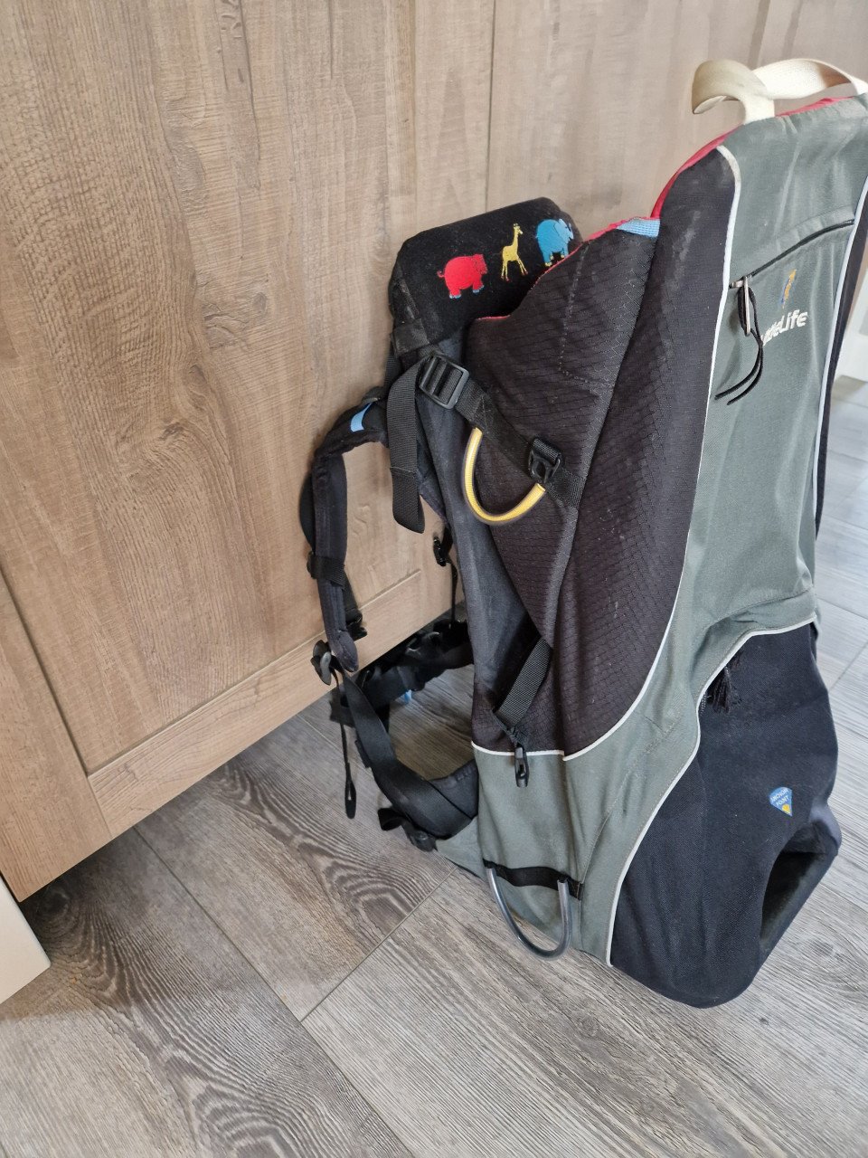 Rugdrager little life cross country