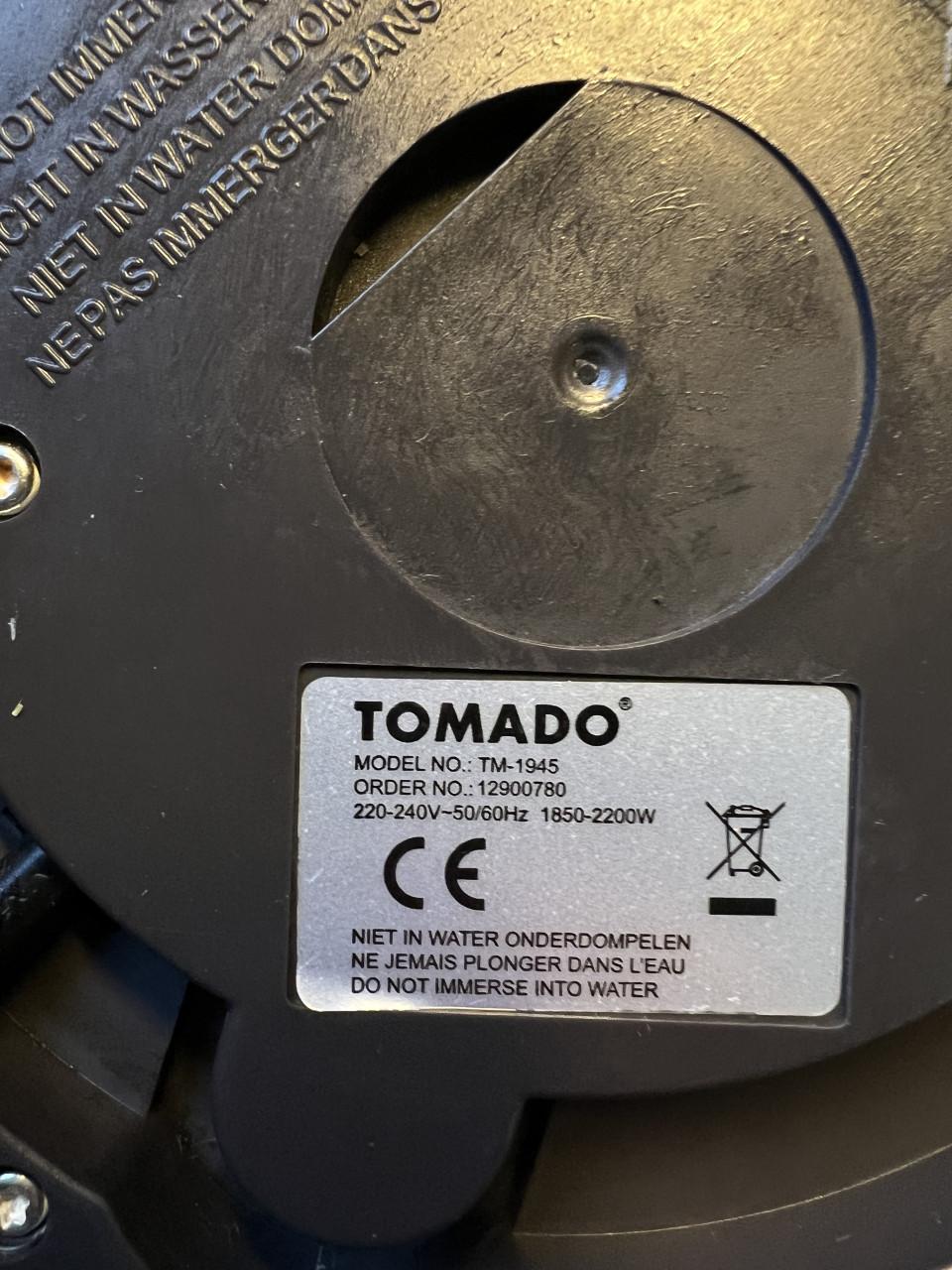 Philips Koffiezetapparaat HD7448/20 en TOMADO rvs waterkoker samen €20,-