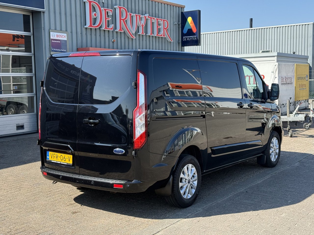 Ford Transit Custom - 300 2.0 TDCI L1H1 Limited 170PK Automaat