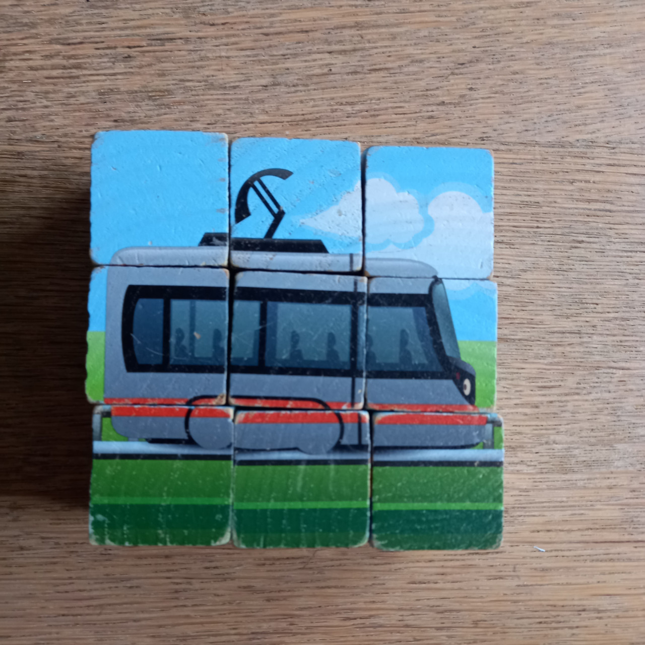 3 blokpuzzels met ieder 6 verschillende afbeeldingen
