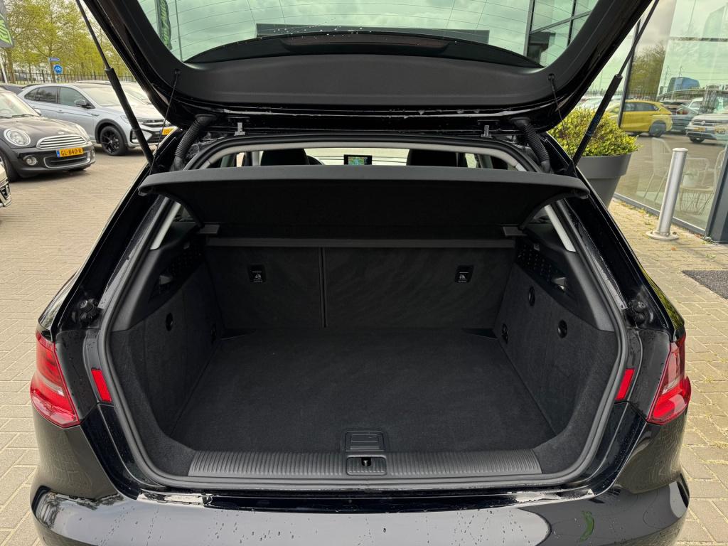 Audi A3 sportback 1.4 tfsi cod attraction pro line * cruise control * pdc *