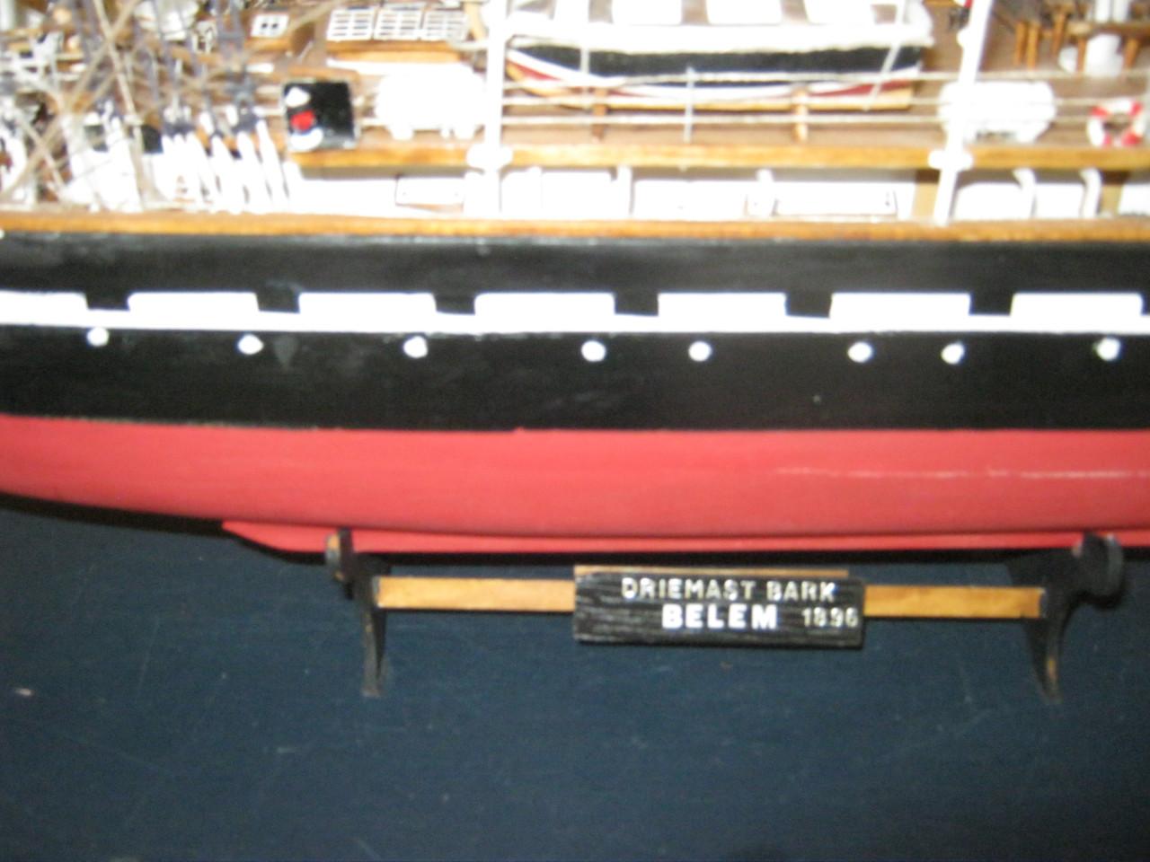 2 scheepsmodellen.