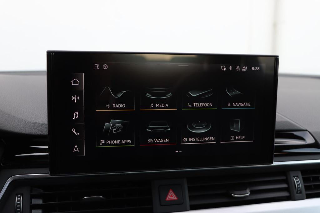 Audi A4 limousine 35 tfsi launch edition s-line 150pk s-tronic | pano | hud