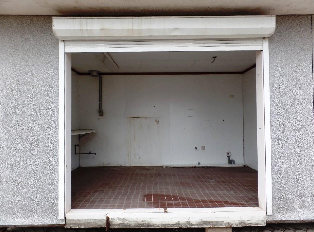 Degelijke unit met sanitair en rolluik geschikt als tijdelijk bijgebouw
