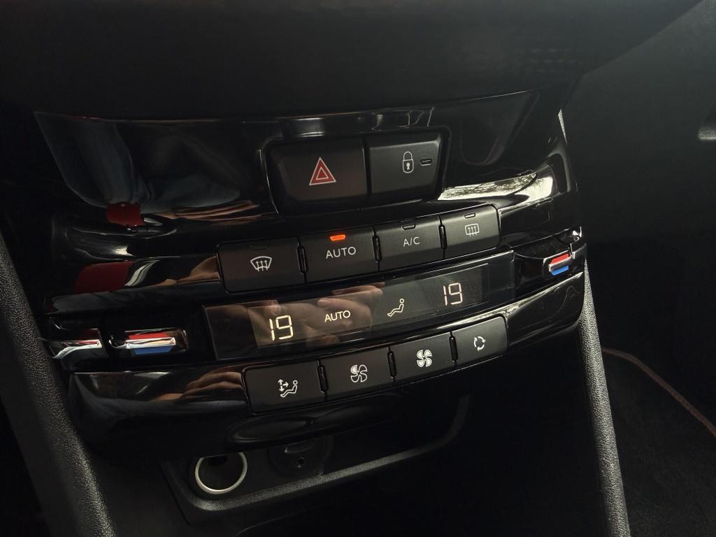 Peugeot 2008 1.2 puretech gt-line - trekhaak - parelmoerwit -
