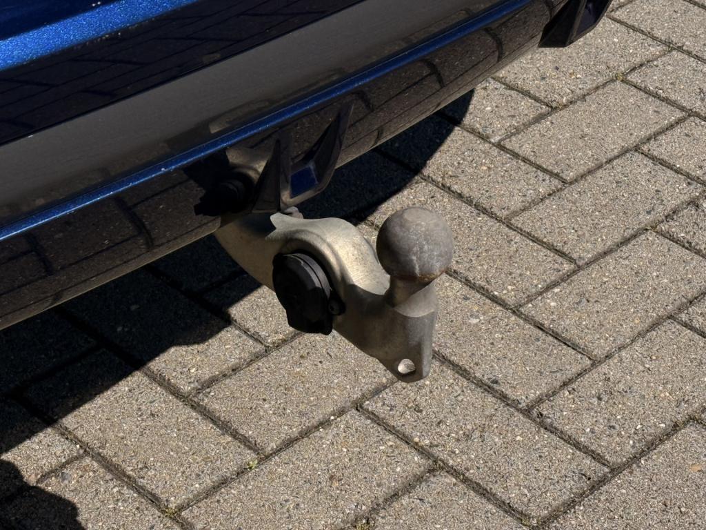 BMW X5 xdrive45e m-sport individual | b&o | sky lounge | luchtvering | mass