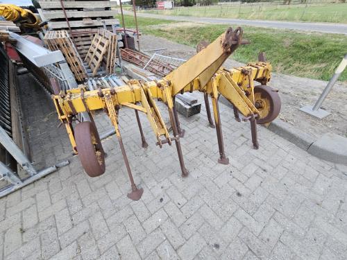 Cultivator