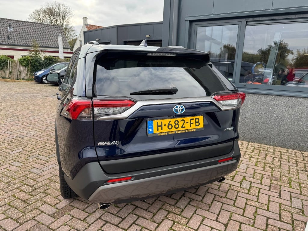 Toyota Rav4 2.5 hybrid style