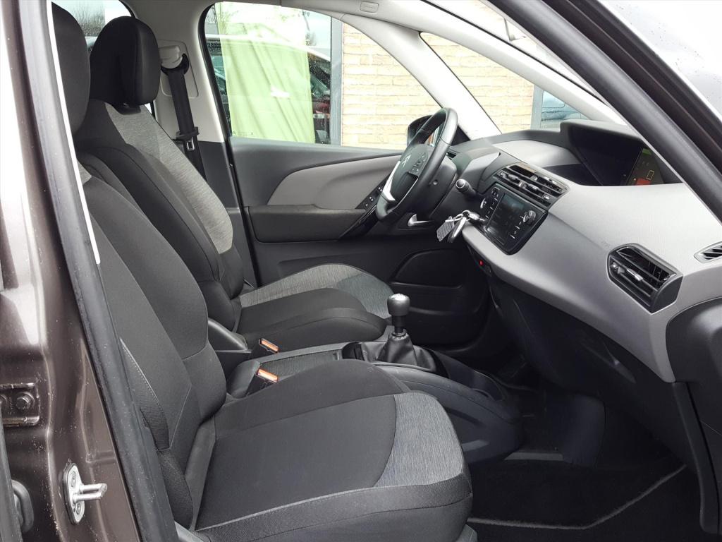 Citroen Grand C4 Picasso 130pk s&s business 7persoons trekhaak | apple carp