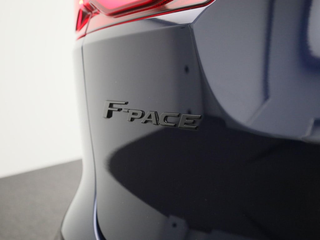 Jaguar F-pace 2.0 p400e phev r-dynamic s | automaat | navigatie | apple car