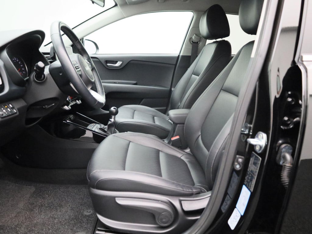 Kia Rio 1.2 dynamicplusline | lmv | leder | navigatie | parkeer sensoren | 