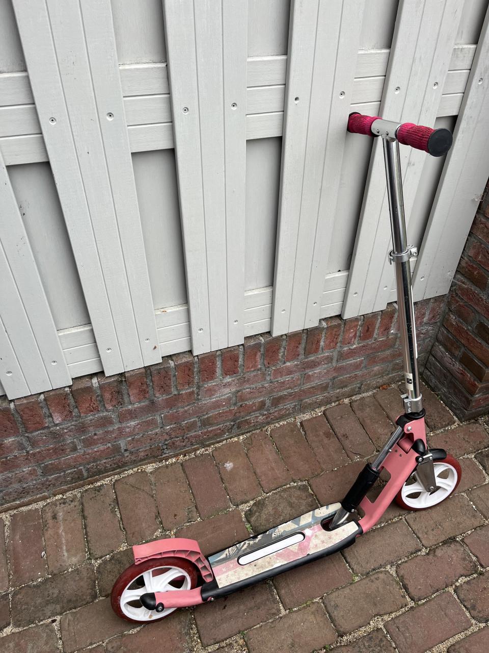 Roze step voor kinderen
