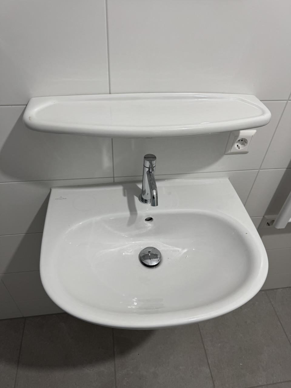 Nieuwe complete wastafelset – nooit gebruikt