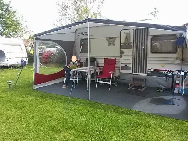 Home-car Racer 45 Spirit. 4 pers caravan met voortent&luifel