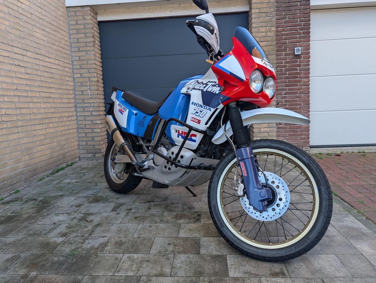Honda Africa Twin XRV750 rd04