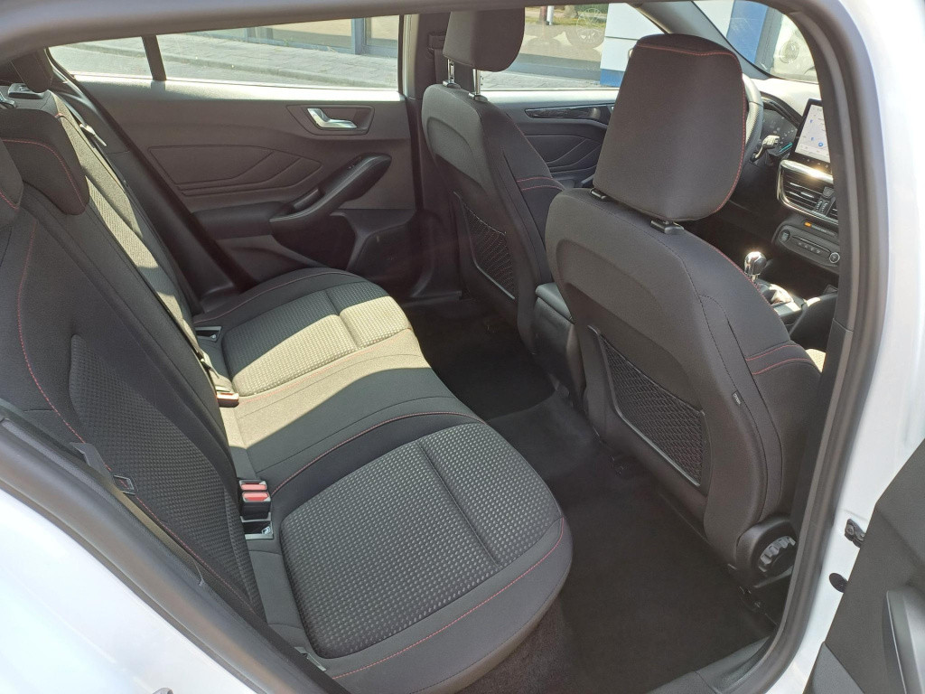 Ford Focus wagon 1.0 ecoboost hybrid st line