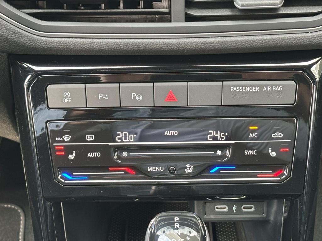 Volkswagen T-cross 1.5 tsi 150pk dsg-7 r-line|black style| dodehoek| navi|t