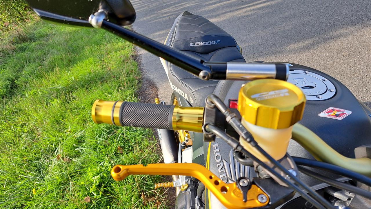 Nette Honda CB1000R