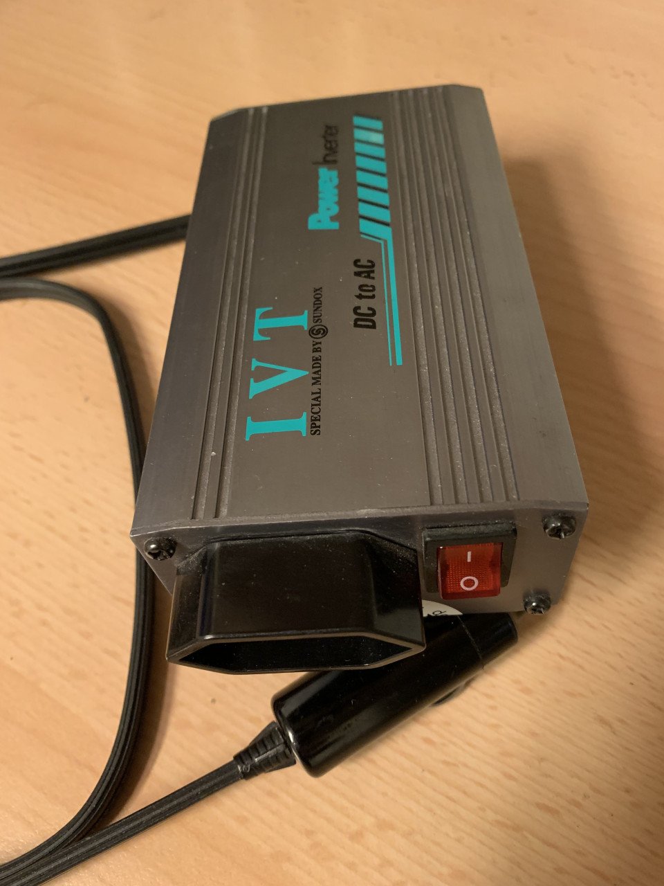 Omvormer 12 Volt naar 230 Volt