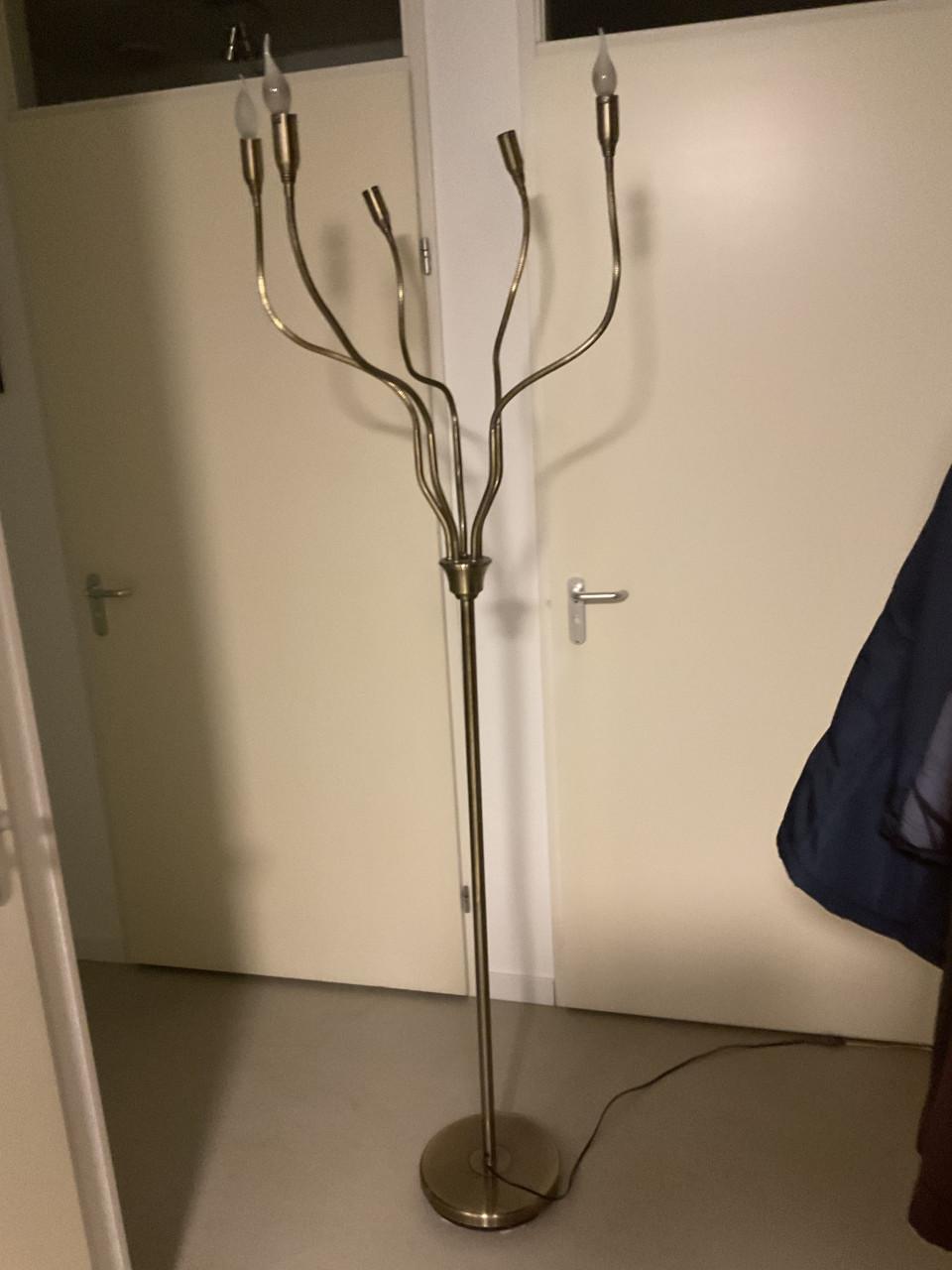 2 staande schemerlampen