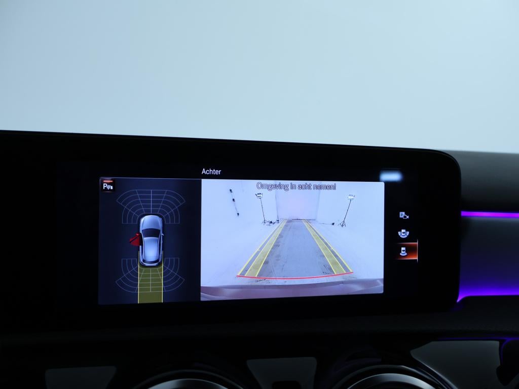 Mercedes-Benz A-Klasse 180 business solution amg | panoramadak | memory pak