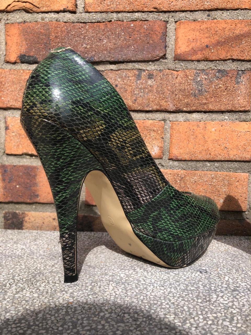Groene pumps maat 36