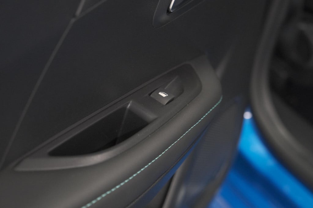 Peugeot 208 puretech 100 allure | adaptieve cruise control | camera | apple