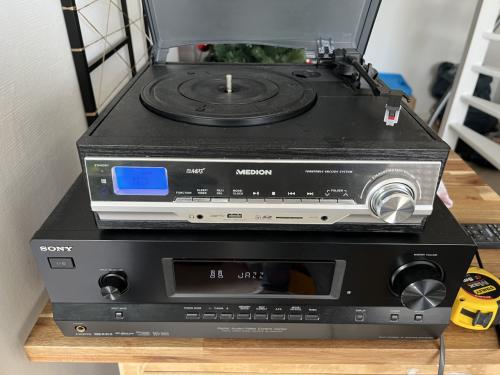Sony multi channel av receiver & Medion platenspeler