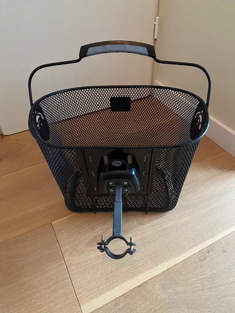 New Looxs | fietsmand met bevestiging | zwart