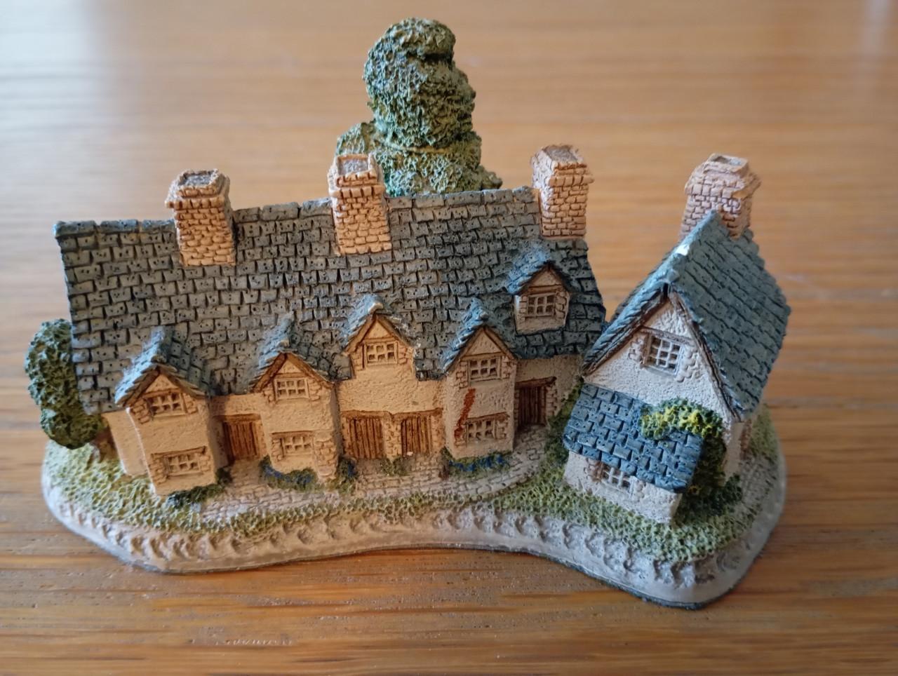 Craftsmens Cottages by David Winter, The Claddagh Pub, Ireland