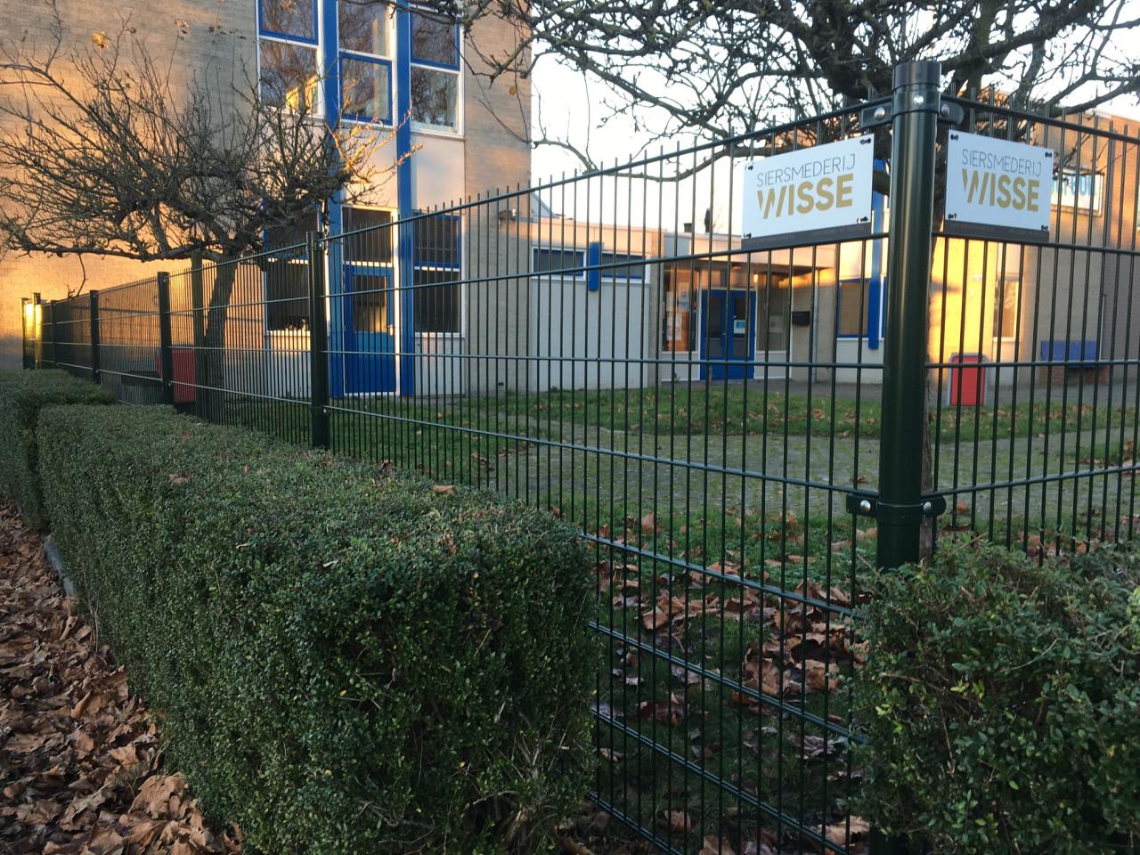 Voordelig en Netjes: hekwerk en poorten
