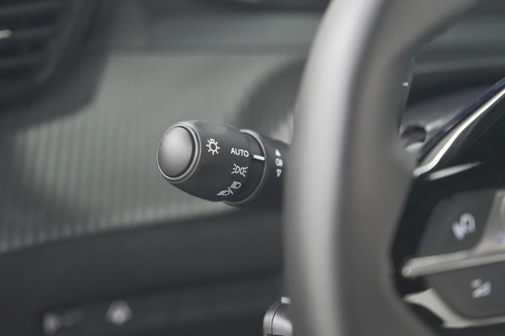 Peugeot 2008 hybrid 136 e-dcs6 allure | 360 camera | adaptieve cruise contr