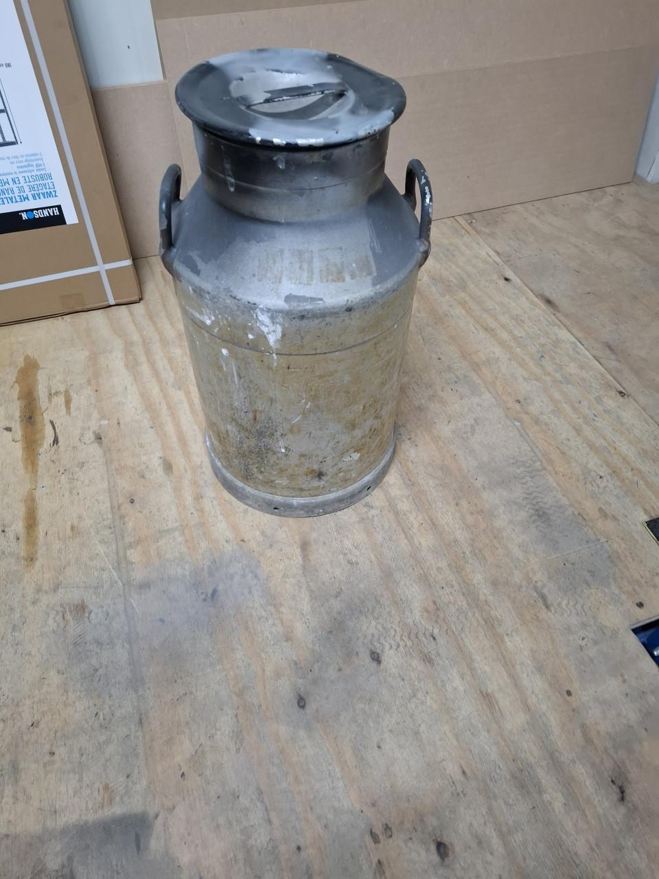 MELKBUS  VOOR CARBID SCHIETEN