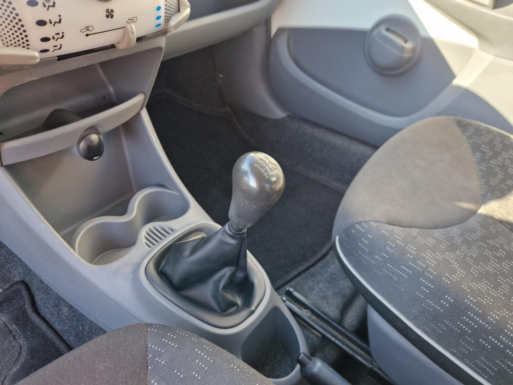 Peugeot 107 1.0-12v xs | airco | achterspoiler | velgen ''15 | toerenteller