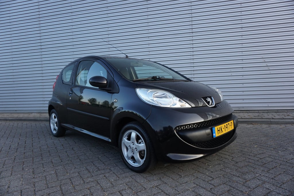 Peugeot 107 1.0-12v xr airco / elektr. ramen