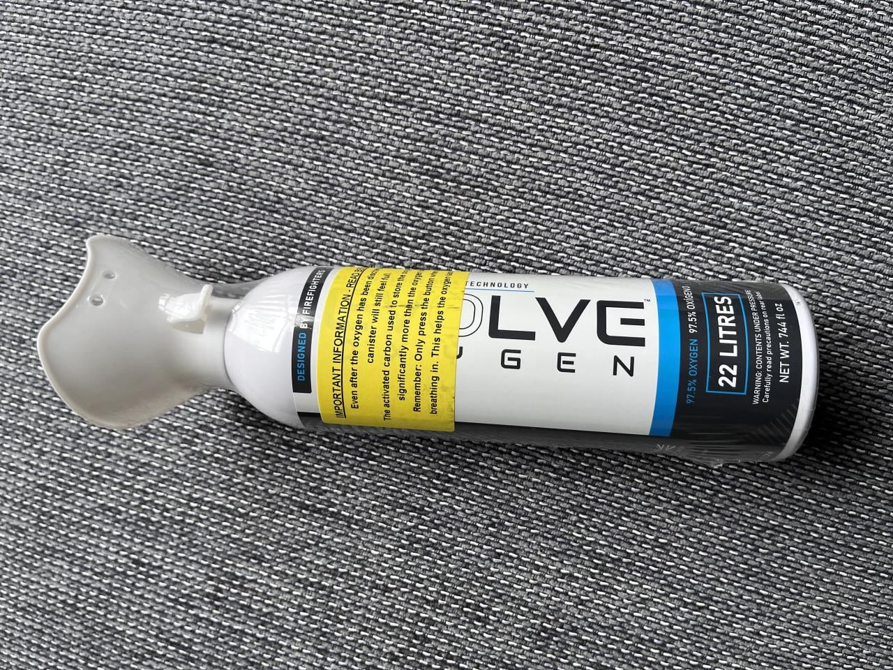 Draagbare Evolve Oxygen zuurstoffles met ademmasker. Nog in de verpakking