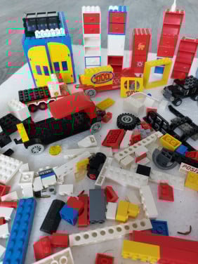 VINTAGE LEGO.